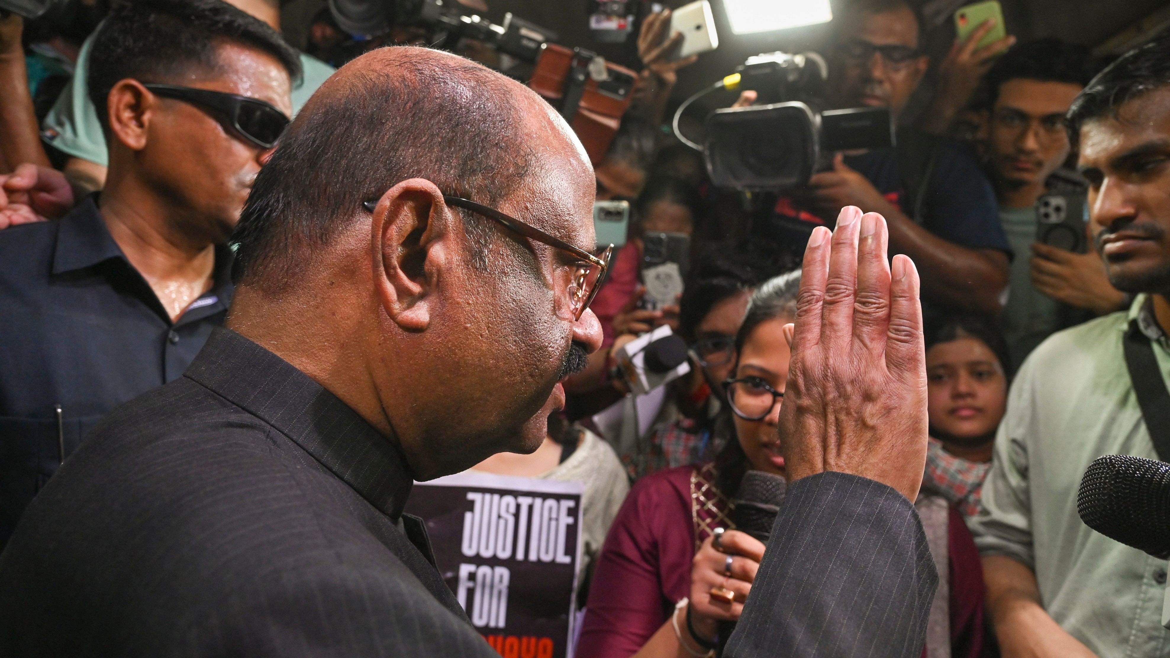 <div class="paragraphs"><p>West Bengal Governor C. V. Ananda Bose speaks to the media during his visit at the emergency department of RG Kar Medical College and Hospital after unidentified miscreants vandalised a portion of the hospital amid midnight protests by women in various parts of West Bengal against the alleged rape and murder of a post graduate trainee doctor, in Kolkata, Thursday, Aug. 15, 2024. </p></div>