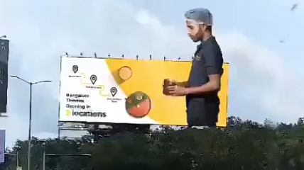 <div class="paragraphs"><p>A video of a 3D billboard by a restaurant chain posted by Venugopal, an X user, received much attention.&nbsp;</p></div>