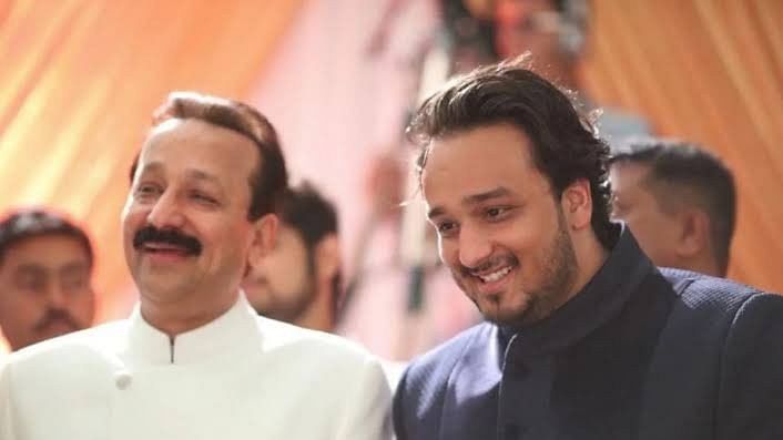 <div class="paragraphs"><p>Baba Siddique with his son and MLA Zeeshan Siddique</p></div>