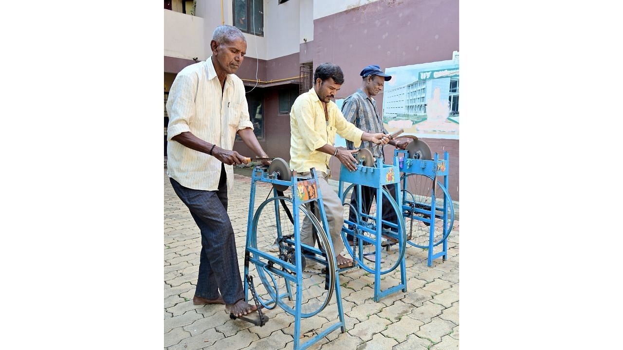 <div class="paragraphs"><p>Knife sharpeners at work in Dharwad; a mobile knife sharpener in Bengaluru. </p></div>