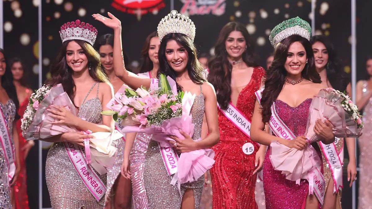 <div class="paragraphs"><p>(From L-R) 1st runner-up Rekha Pandey, Miss India World 2024&nbsp;Nikita Porwal and&nbsp; Second Runner-up, Aayushi Dholakia.&nbsp;&nbsp;</p></div>