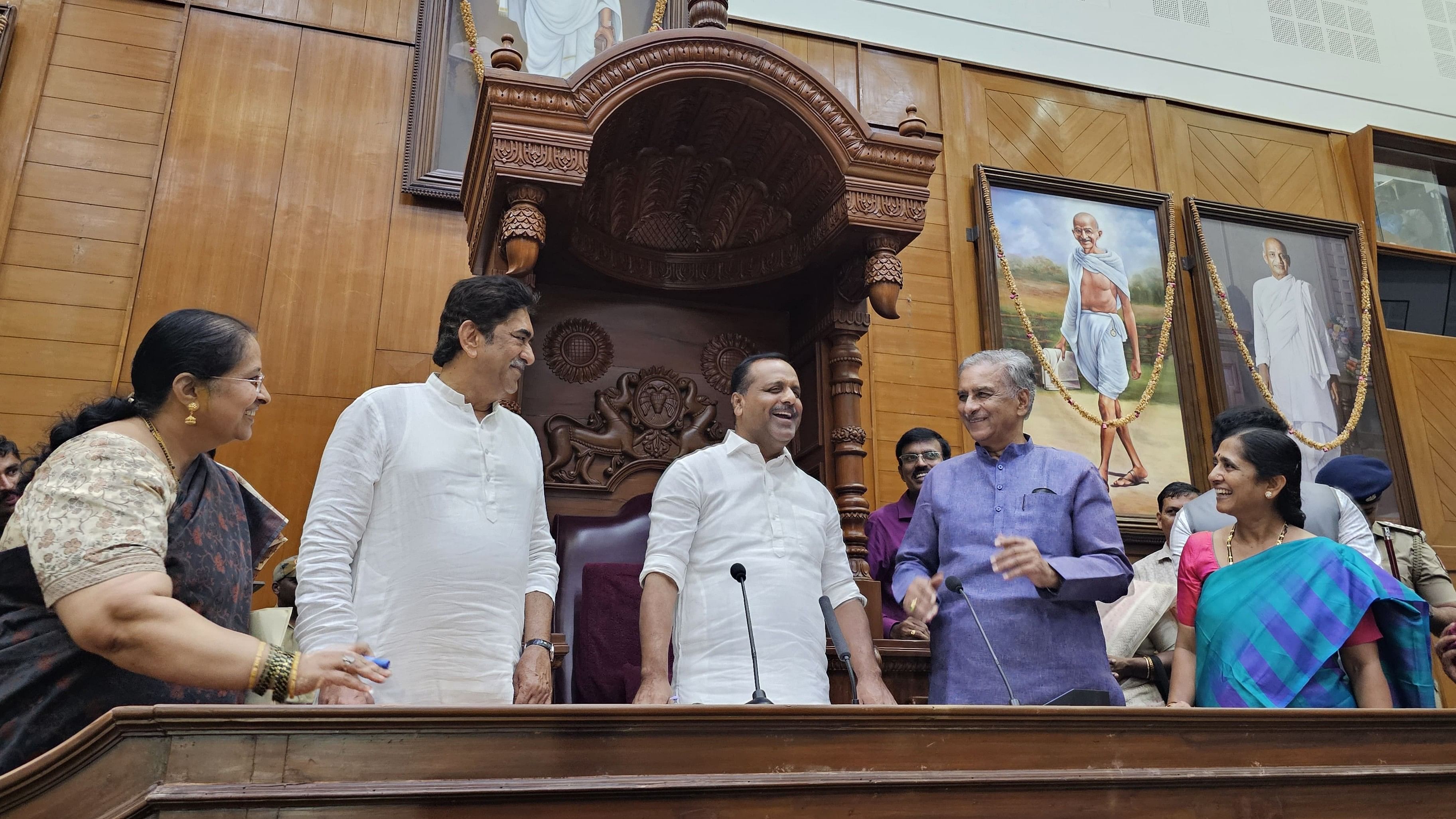 <div class="paragraphs"><p>Legislative Assembly Speaker U T Khader and Legislative Council Chairman Basavaraj Horatti inspect Suvarna Vidhana Soudha in Belagavi on Friday. </p></div>