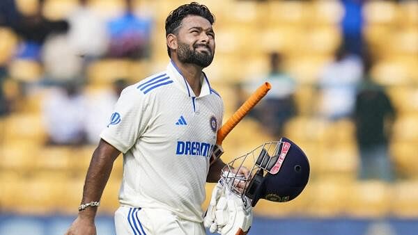 <div class="paragraphs"><p>Rishabh Pant returns to pavilion after being dismissed by New Zealand's William O’Rourke on the fourth day of the first test cricket match between India and New Zealand, at the M Chinnaswamy Stadium, in Bengaluru, Saturday, Oct. 19, 2024.</p></div>