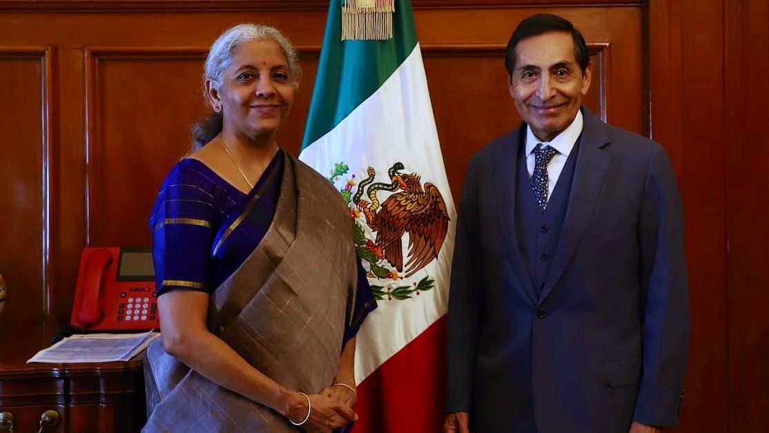 <div class="paragraphs"><p>Finance Minister Nirmala Sitharaman with Mexican counterpart Rogelio Ramirez de la O</p></div>