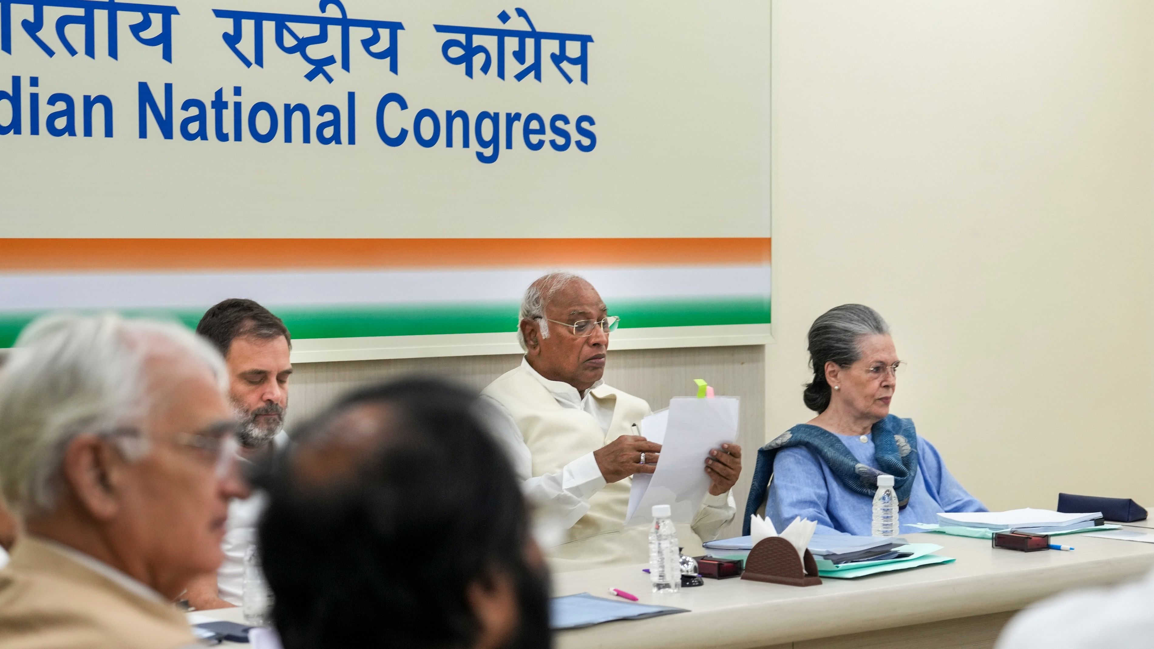 <div class="paragraphs"><p>LoP in Lok Sabha and Congress MP Rahul Gandhi with party President Mallikarjun Kharge and party leader Sonia Gandhi during the party's CEC meeting regarding the upcoming Maharashtra Assembly elections, in New Delhi, Monday, Oct. 21, 2024.</p></div>