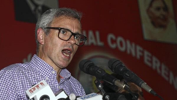 <div class="paragraphs"><p>Omar Abdullah</p></div>