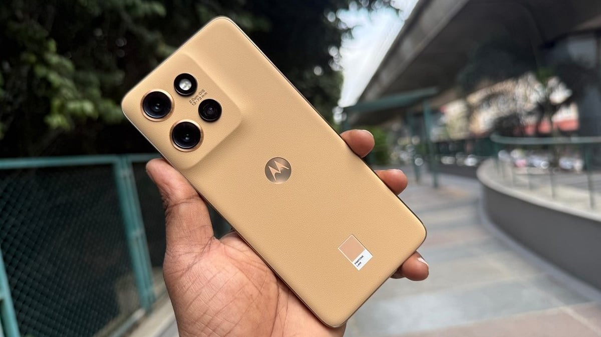 Moto Edge 50 Neo ou POCO X6 Pro: qual intermediário oferece mais vantagens? 5 Motorola Edge 50 Neo review: Reliable phone with good camera and dashing design