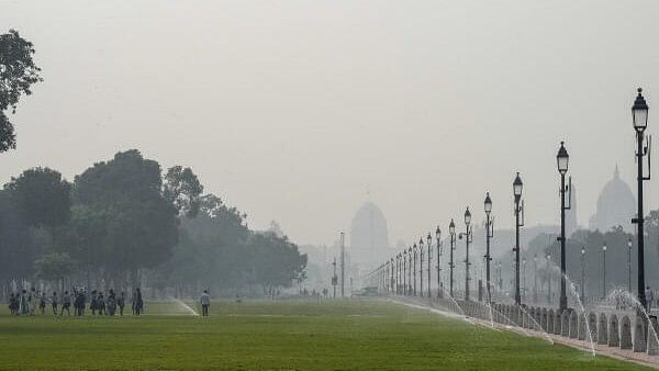 <div class="paragraphs"><p>Raisina hill shrouded in smog as air quality deteriorates, in New Delhi, Tuesday, Oct. 22, 2024. </p></div>