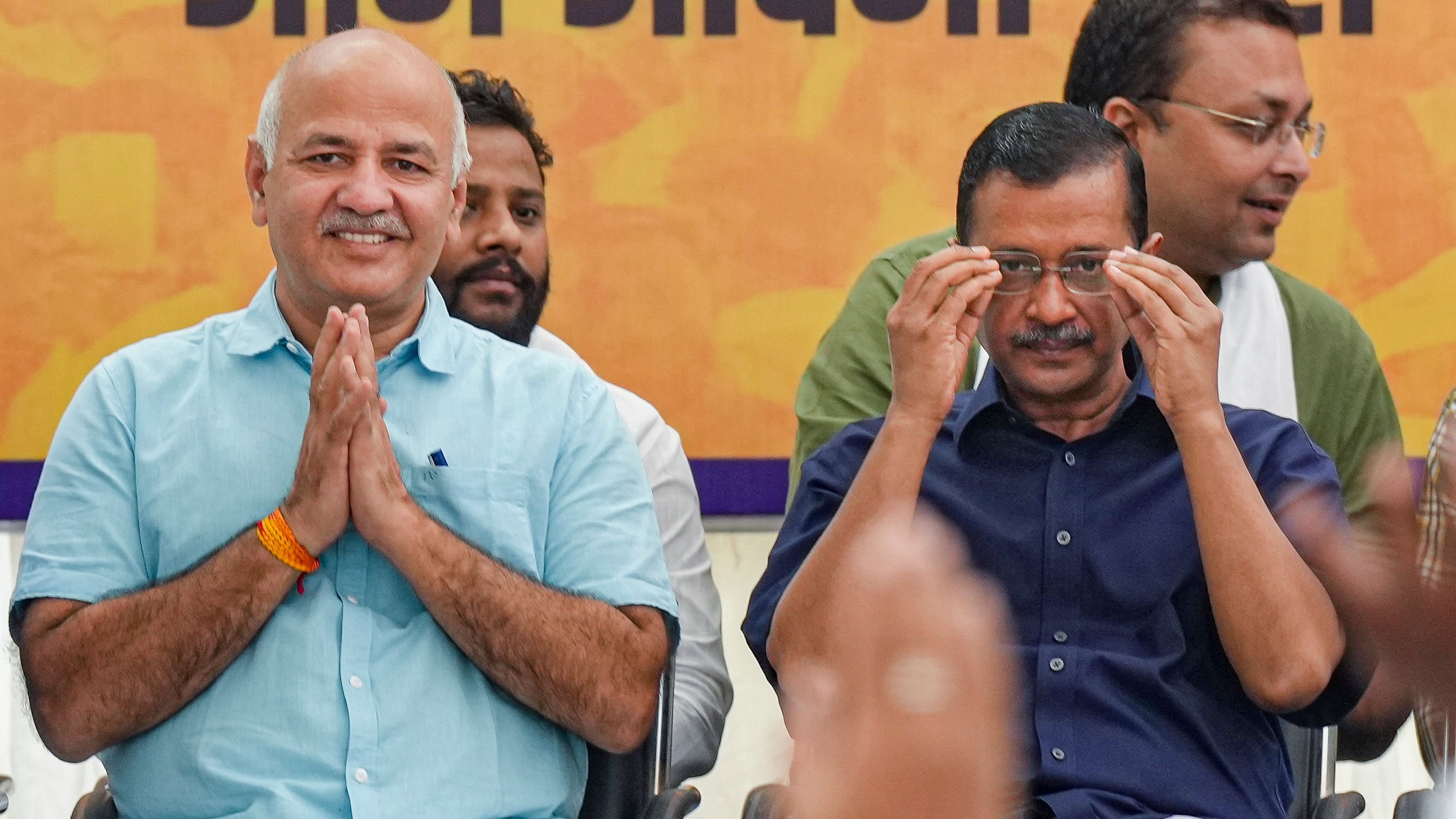 <div class="paragraphs"><p>AAP National Convenor Arvind Kejriwal with party leader Manish Sisodia </p></div>