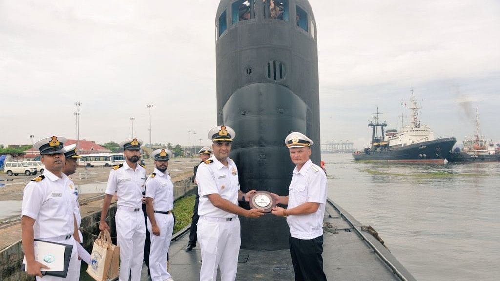 <div class="paragraphs"><p>Indian Navy officials welcome Russian submarine Ufa.</p></div>