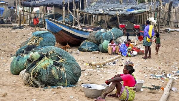 <div class="paragraphs"><p>Coastal residents evacuating to safety in preparations for Cyclone Dana, in Puri, Monday, Oct. 21, 2024.</p></div>