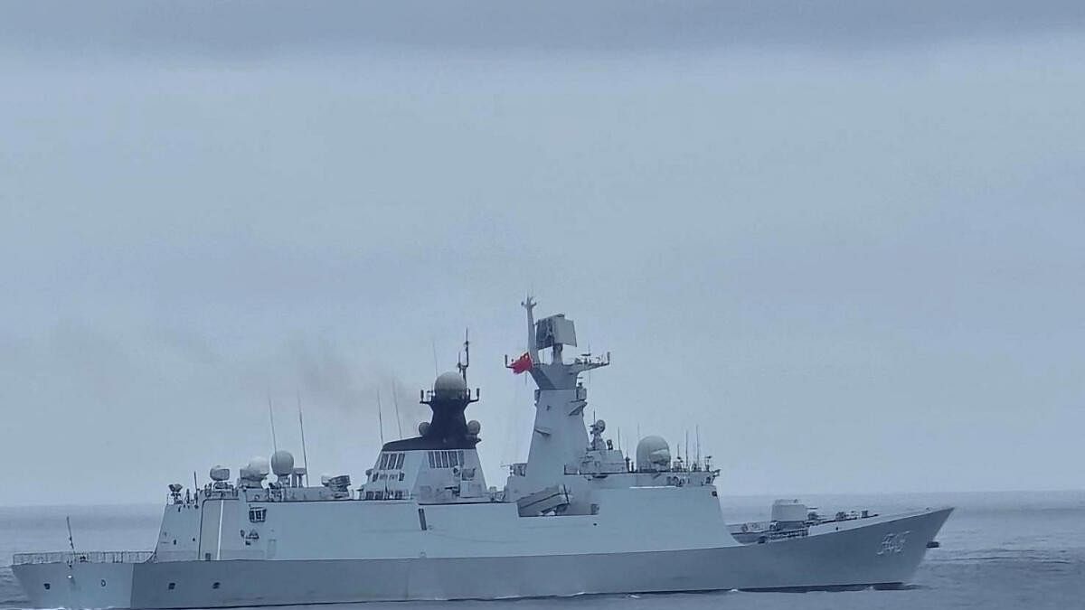 <div class="paragraphs"><p>A Chinese warship navigates on waters near Pengjia Islet in northern Taiwan.</p></div>