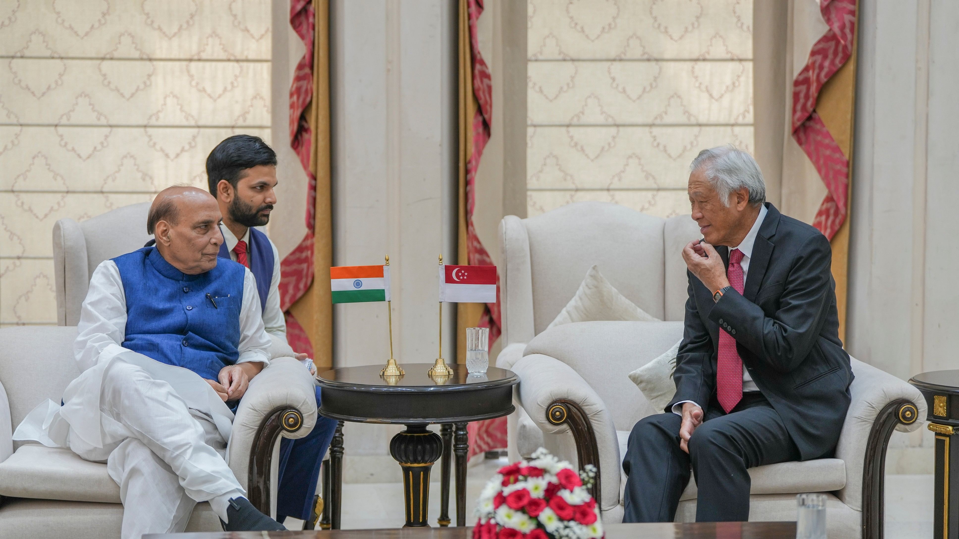 <div class="paragraphs"><p>Defence Minister Rajnath Singh with his Singaporean counterpart Ng Eng Hen during the 6th India-Singapore Defence Ministers' Dialogue, in New Delhi.</p></div>