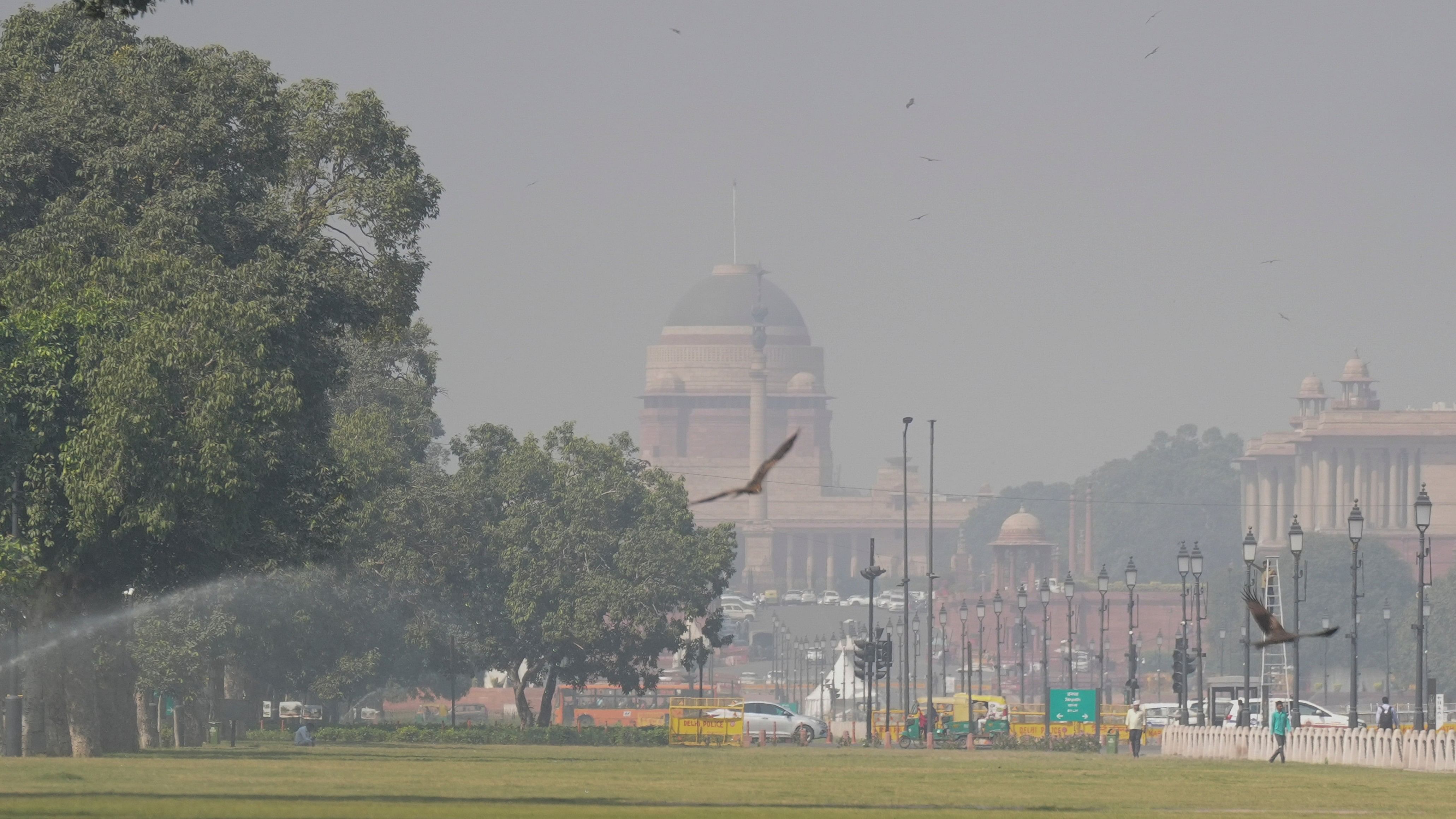 <div class="paragraphs"><p>View of the Kartavya Path as the air quality remained in the 'poor' category.</p></div>