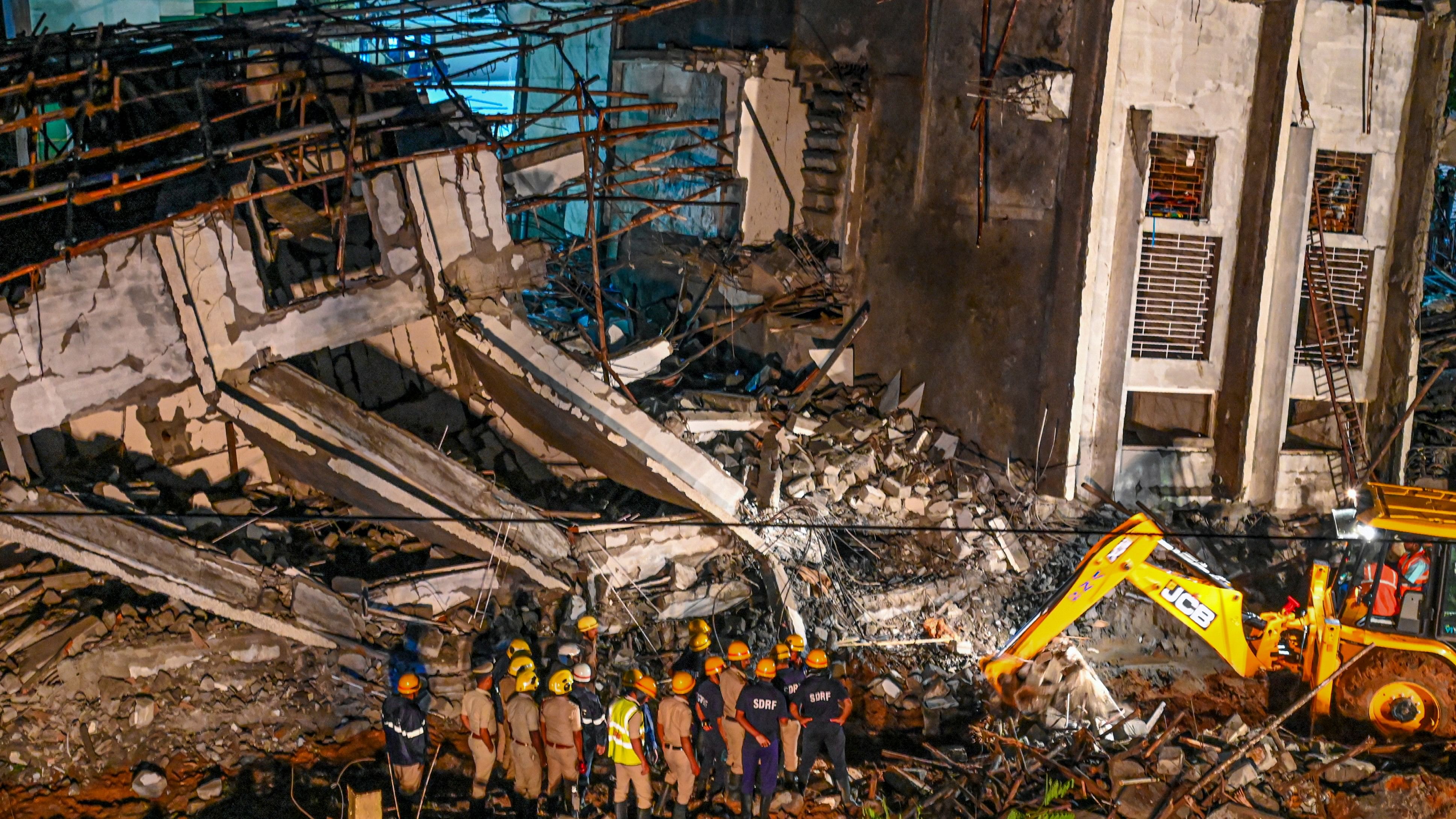 <div class="paragraphs"><p>Rescue work under way after an under-construction building collapsed at Hennur in Bengaluru.</p></div>