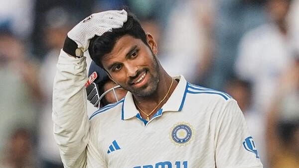 <div class="paragraphs"><p>India's Washington Sundar and Rishabh Pant celebrate the wicket of New Zealand's Mitchell Santner during the first day of the second test cricket match between India and New Zealand, at the Maharashtra Cricket Association Stadium, in Pune, Thursday, Oct. 24, 2024.</p></div>