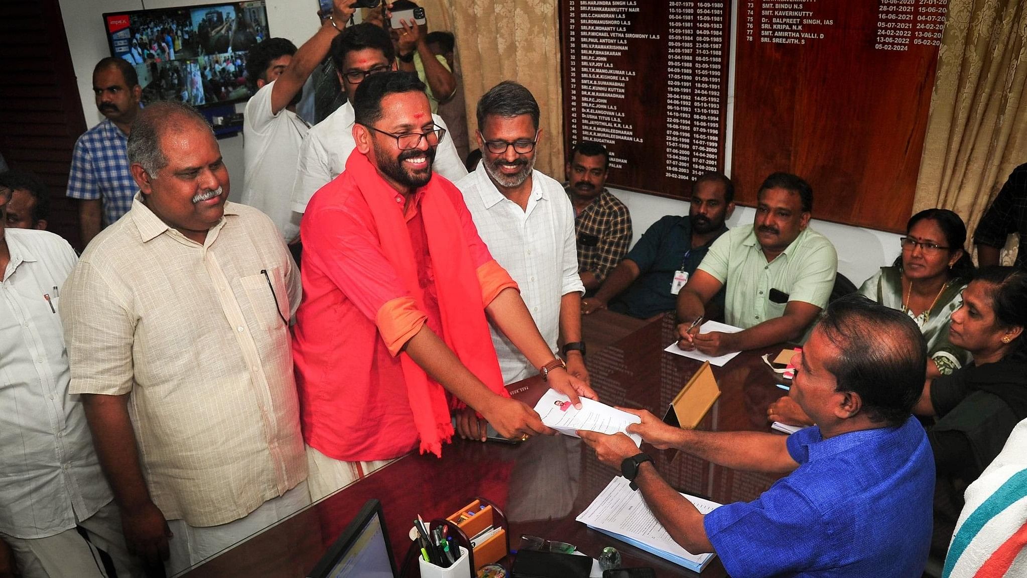 <div class="paragraphs"><p>LDF-backed independent candidate Dr P Sarin files nominations Palakkad Assembly constituency for the upcoming bypolls in Kerala.&nbsp;</p></div>