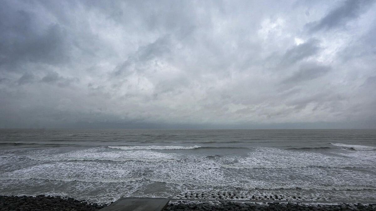 <div class="paragraphs"><p>Waves crash ahead of Cyclone Dana's landfall.</p></div>