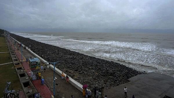 <div class="paragraphs"><p>Waves crash at the beach at Digha ahead of the landfall of Cyclone 'Dana', in Purba Medinipur district, West Bengal, Thursday, October 24, 2024.</p></div>