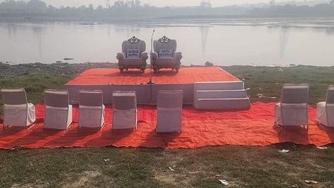 <div class="paragraphs"><p>The stage BJP set up for AAP on the banks of Yamuna.</p></div>