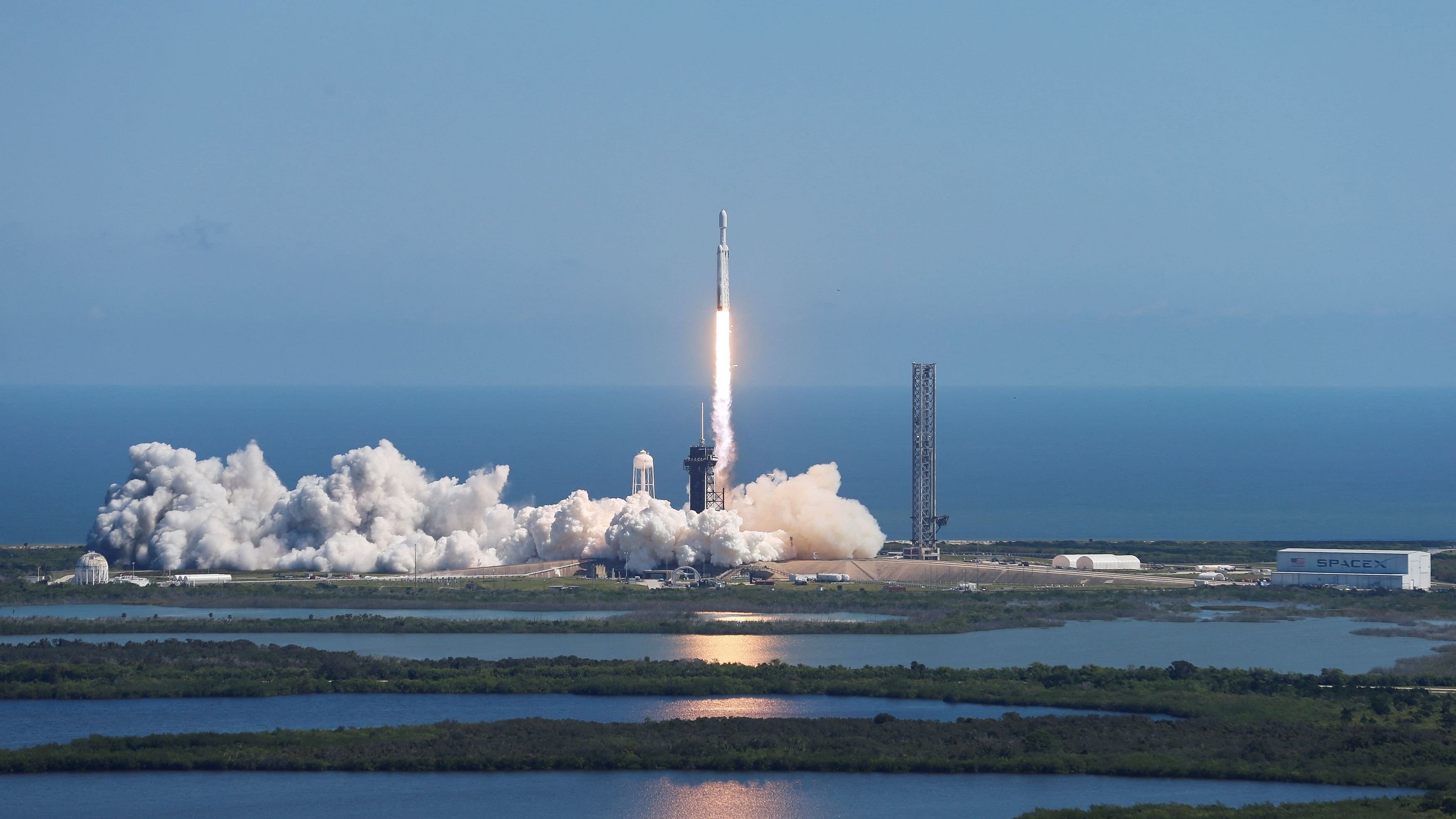 <div class="paragraphs"><p>A SpaceX Falcon Heavy rocket launches at Kennedy Space Center in Cape Canaveral, Florida, U.S. October 14, 2024.</p></div>