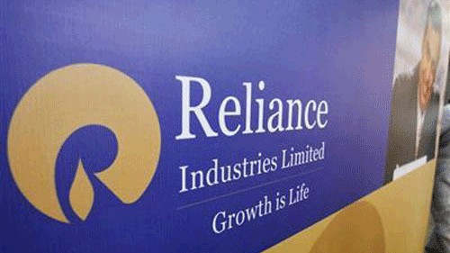 <div class="paragraphs"><p>Reliance's two sophisticated refineries at its Jamnagar complex can process nearly 1.4 million barrels of oil daily.</p></div>