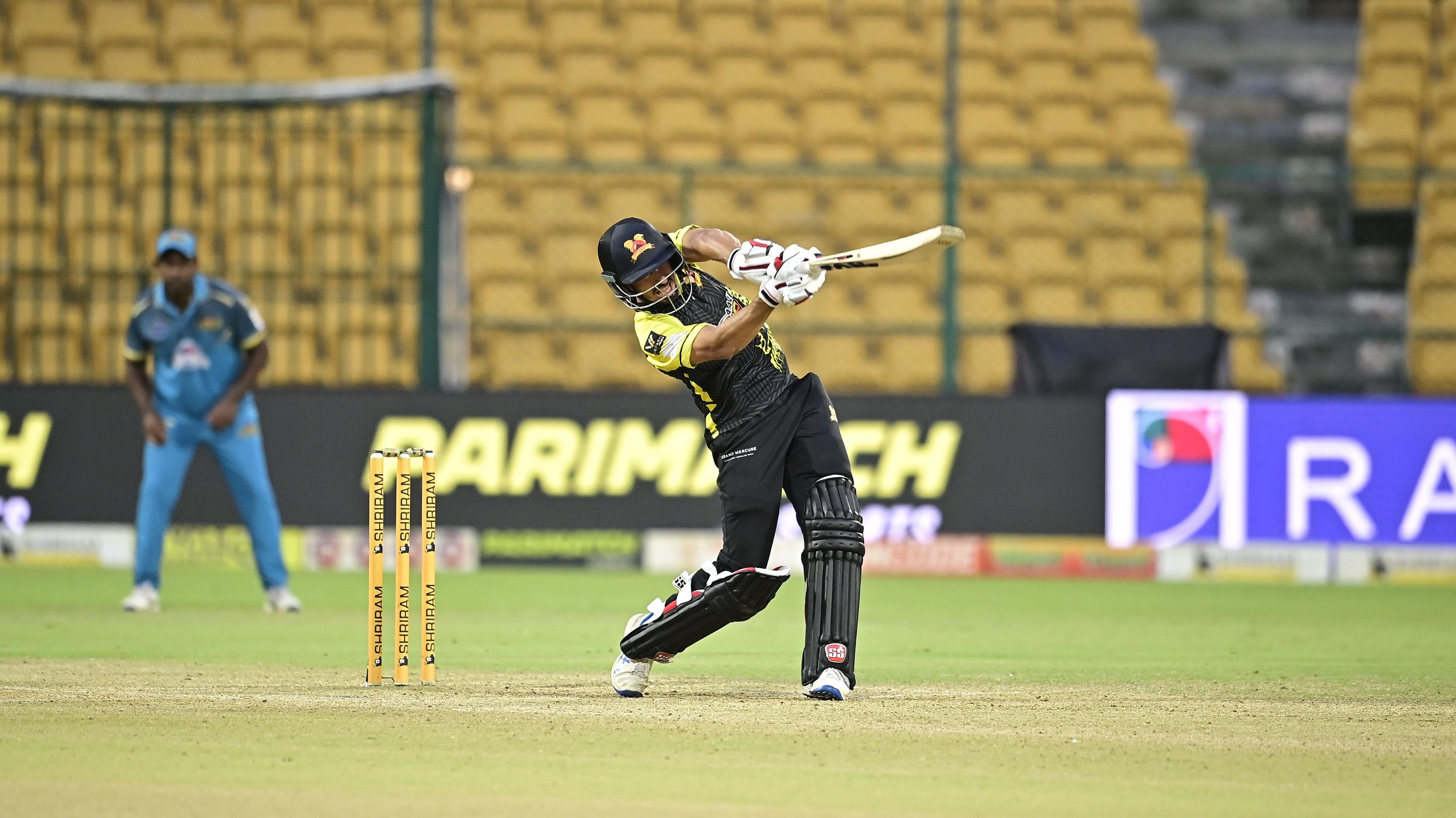 White-ball specialist Abhinav Manohar could be handed a first-class debut when Karnataka takes on Bihar in their Ranji Trophy clash starting Saturday in Patna.  