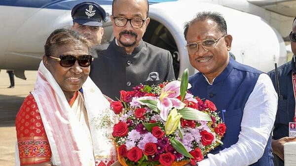 <div class="paragraphs"><p>President Droupadi Murmu being received by Chhattisgarh Governor Ramen Deka and Chief Minister Vishnu Deo Sai upon her arrival in Raipur.</p></div>