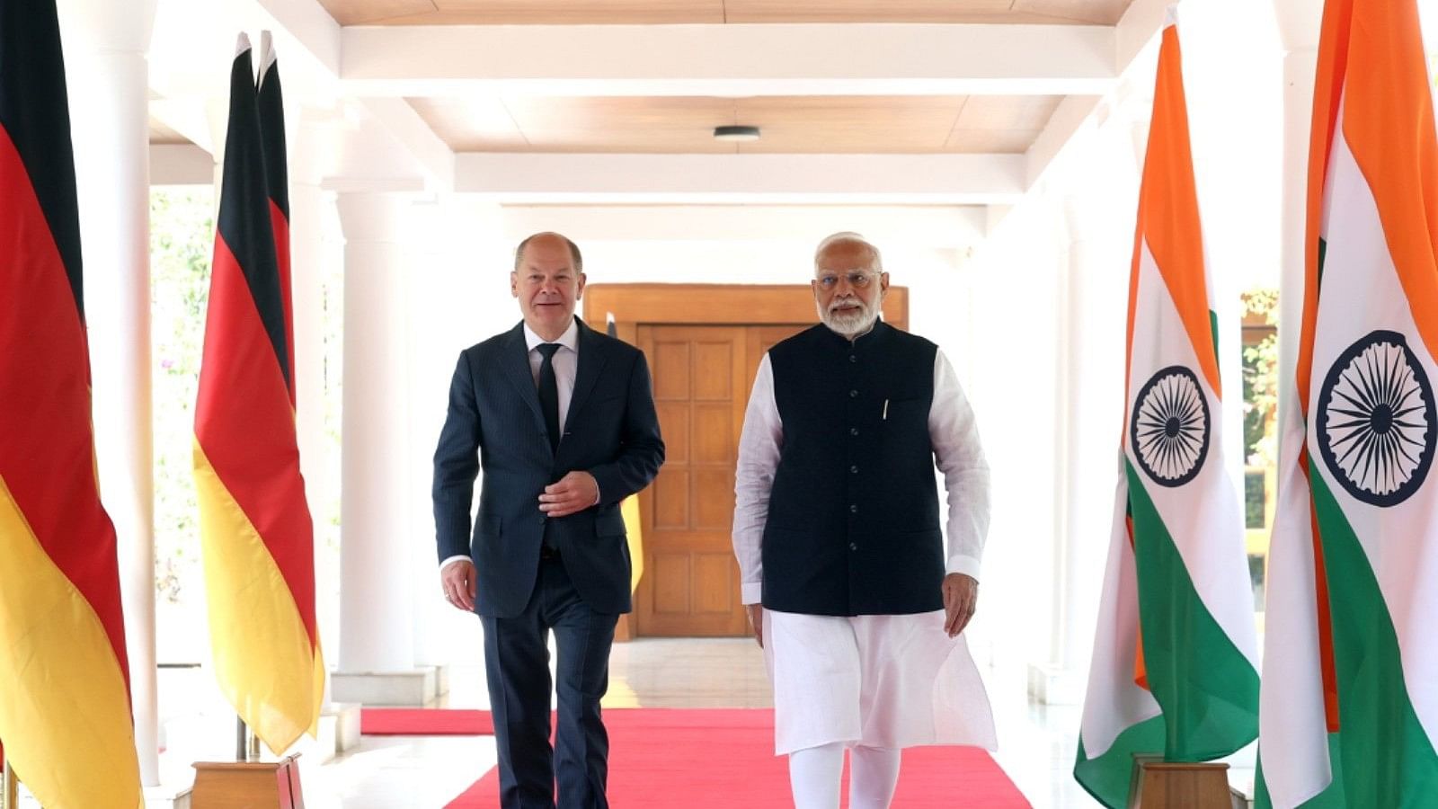 <div class="paragraphs"><p>PM Modi welcomed German Chancellor Olaf Scholz for a one-on-one meeting at his official residence in New Delhi.</p></div>