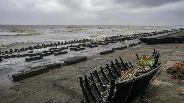 <div class="paragraphs"><p>Sea waves crash ashore at a beach at Digha after the landfall of Cyclone ‘Dana’, in Purba Medinipur district, West Bengal.&nbsp;</p></div>