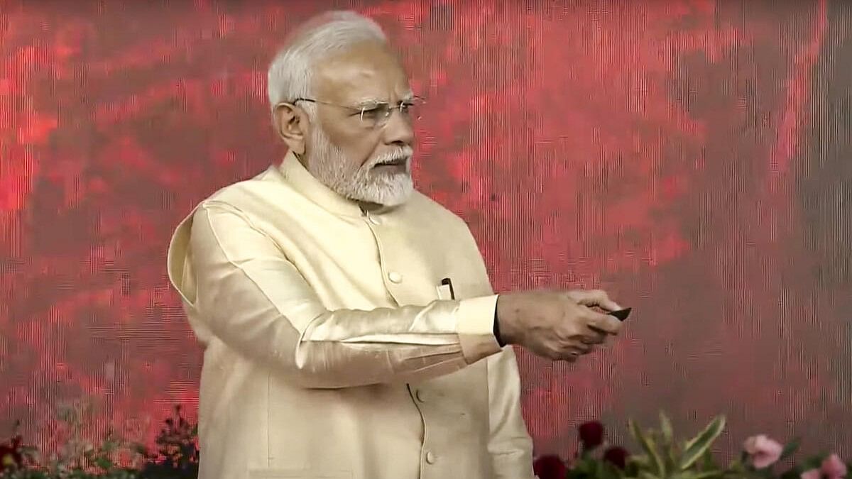 <div class="paragraphs"><p>Prime Minister Narendra Modi during foundation stone laying and inauguration of development works in Amreli.</p></div>