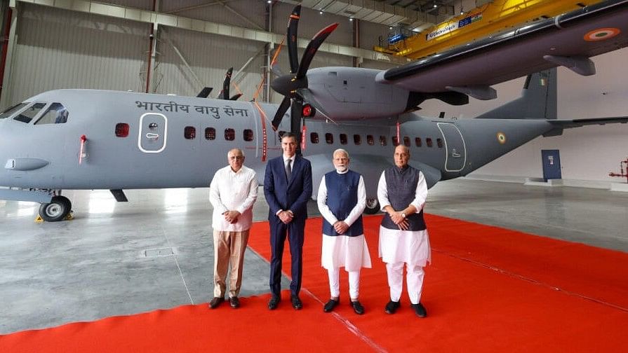 <div class="paragraphs"><p>Prime Minister Narendra Modi, Spanish Prime Minister Pedro Sanchez, Defence Minister Rajnath Singh, Gujarat CM Bhupendra Patel at the inauguration of TATA Aircraft Complex, in Vadodara, Gujarat.</p></div>