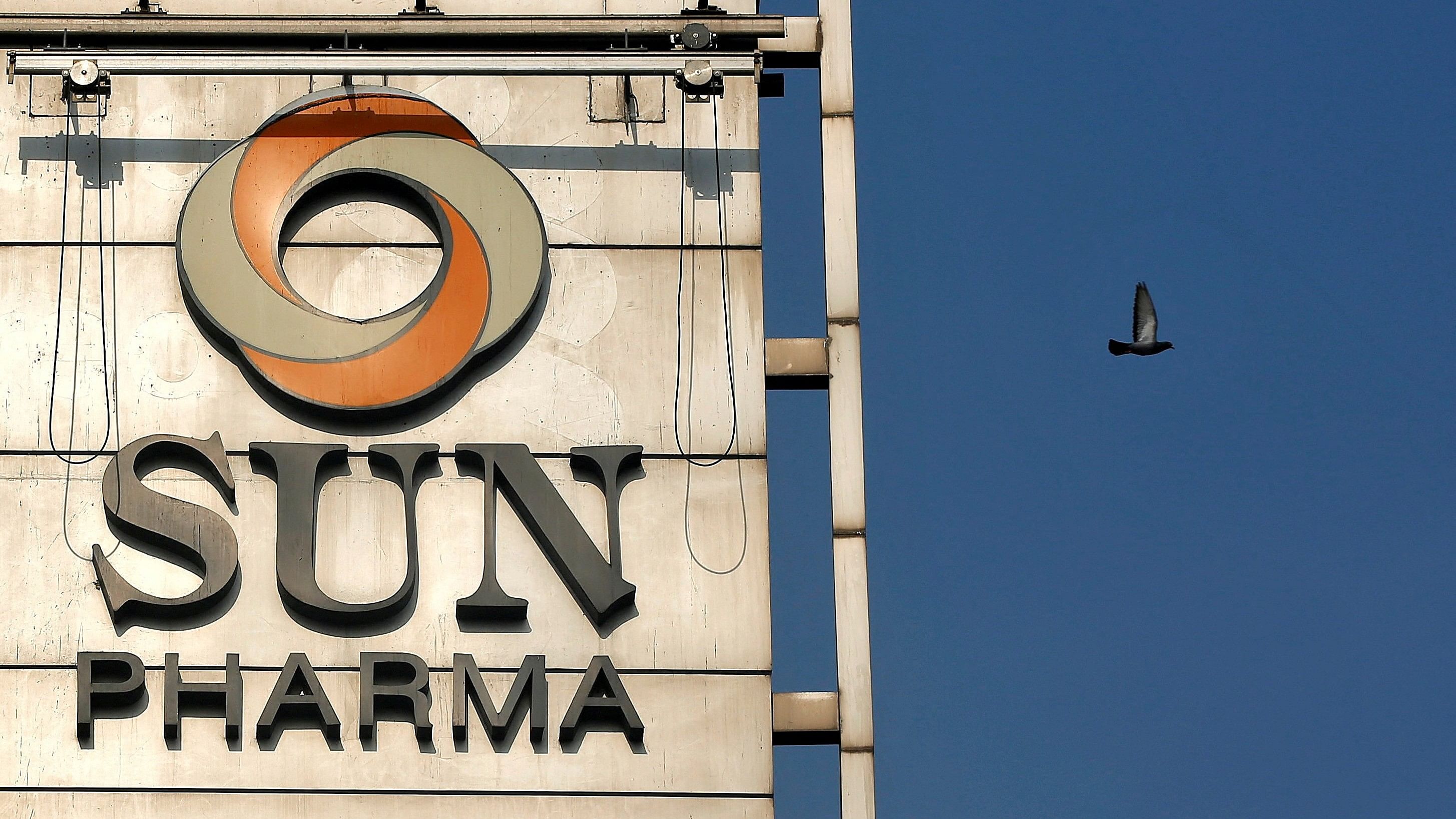 <div class="paragraphs"><p>The logo of Sun Pharma.</p></div>