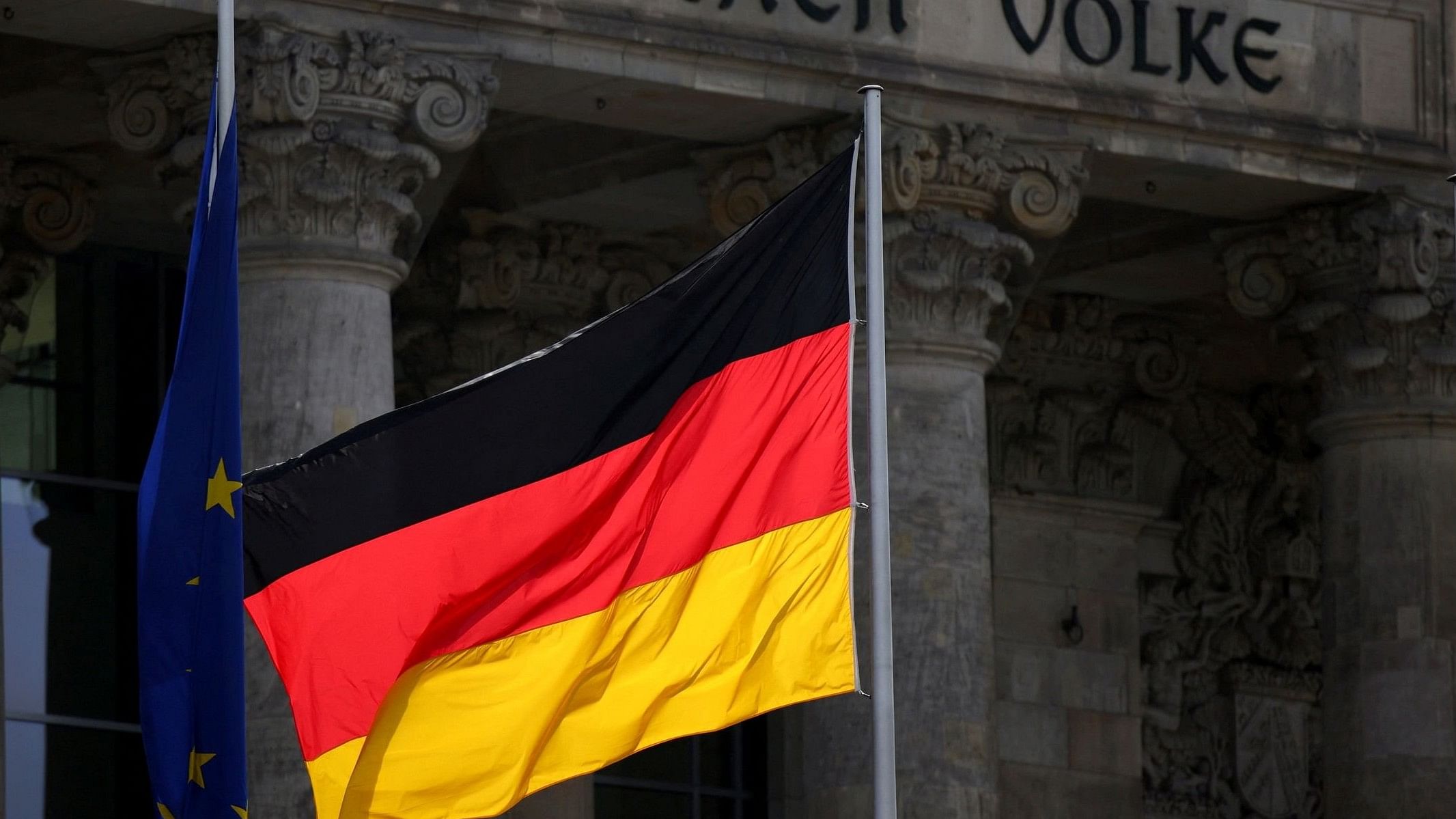 <div class="paragraphs"><p> The German national flag.</p></div>