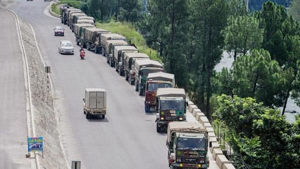 <div class="paragraphs"><p>Army trucks move towards Leh </p></div>