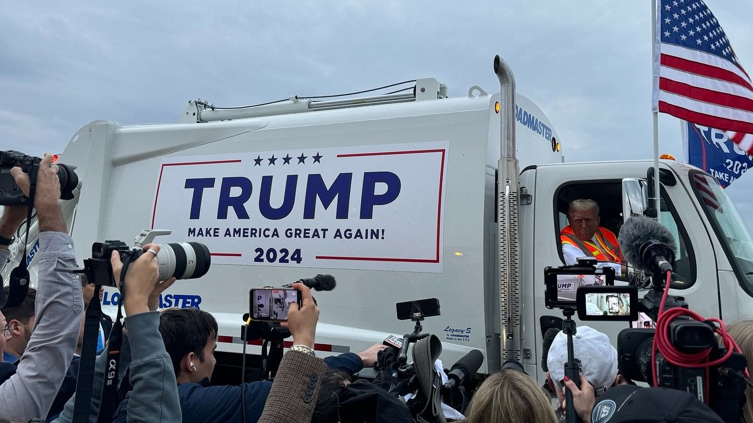 <div class="paragraphs"><p>Trump rides garbage truck hours after Biden calls his supports 'garbage' </p></div>