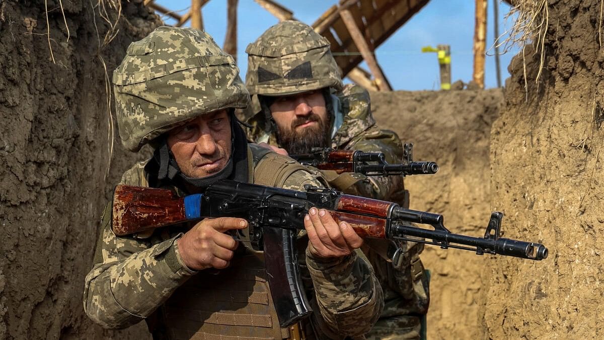 <div class="paragraphs"><p>Troops seen during the Russia-Ukraine war</p></div>