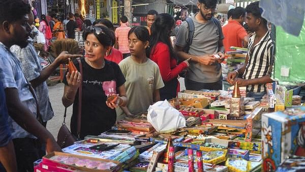 <div class="paragraphs"><p>People buying crackers ahead of Diwali. (Image for representation)</p></div>