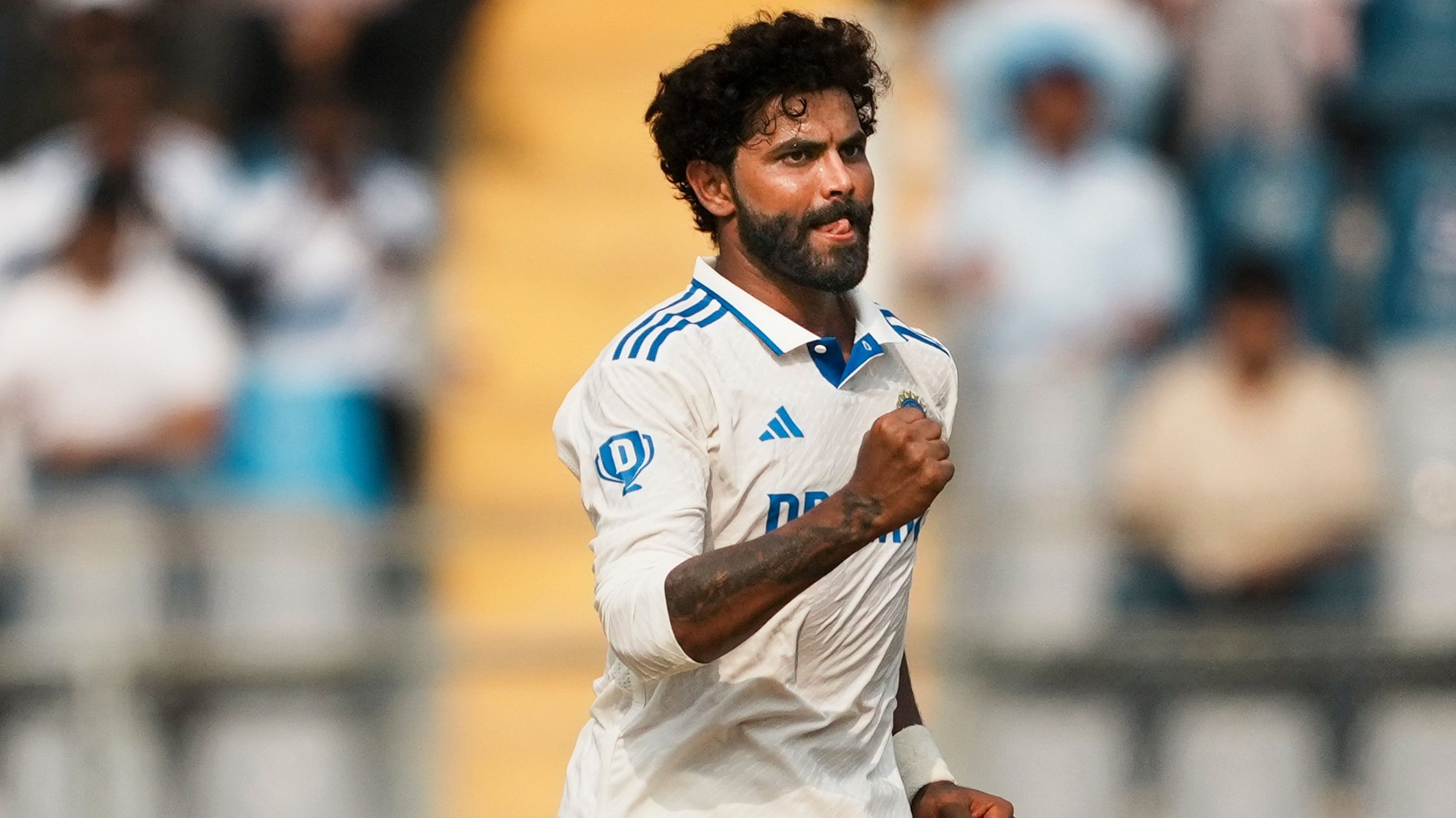 <div class="paragraphs"><p>Ravindra Jadeja took a fifer to help India dismiss New Zealand for 235 on the opening day of their third Test in Mumbai on Friday. </p></div>