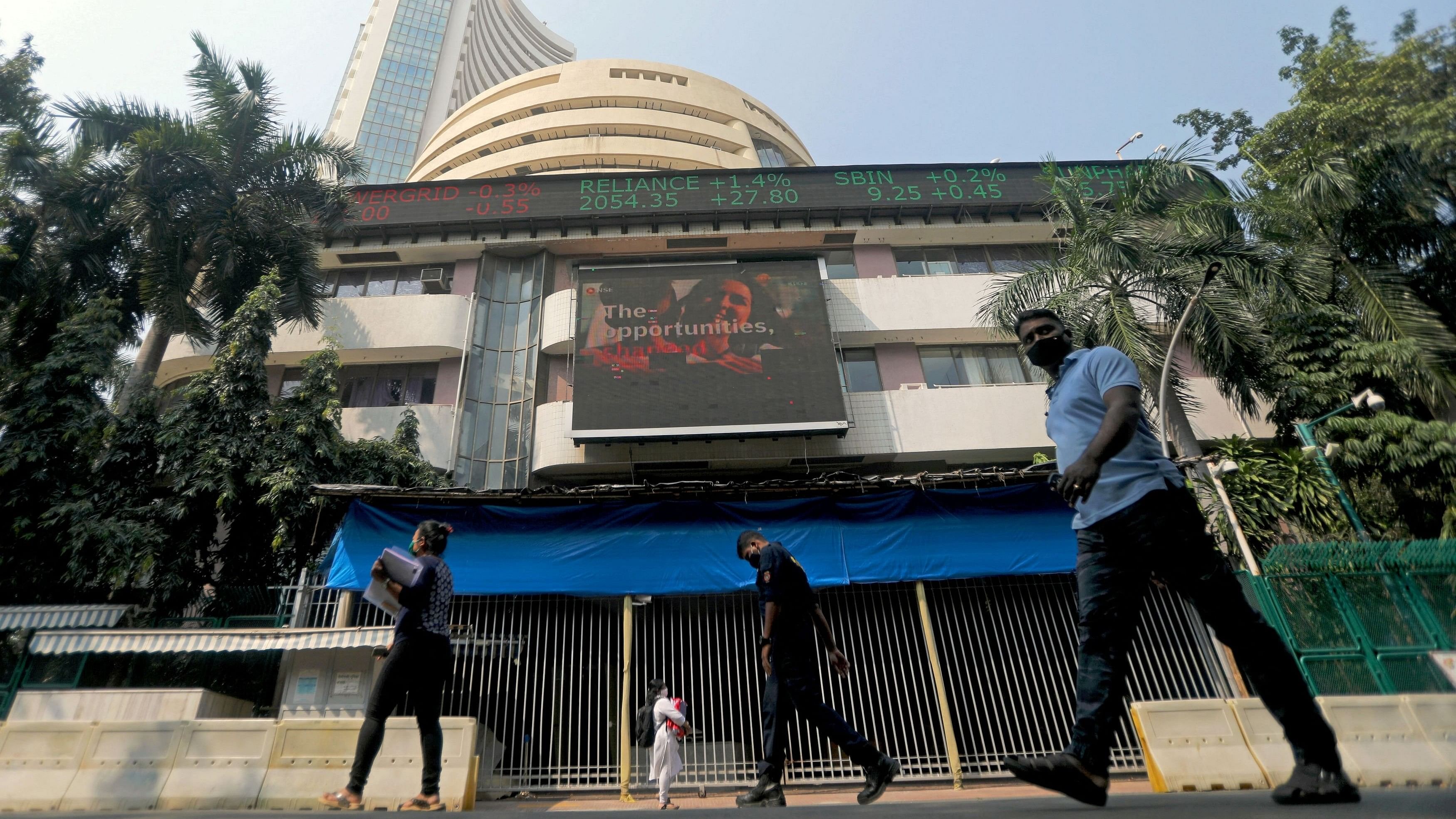 <div class="paragraphs"><p>The Bombay Stock Exchange  building in Mumbai.</p></div>