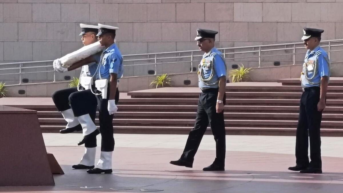 <div class="paragraphs"><p>Air Marshal Ajay Kumar Arora pays tribute at the National War Memorial before taking over as IAF Air Officer-in-Charge Maintenance in New Delhi.</p></div>