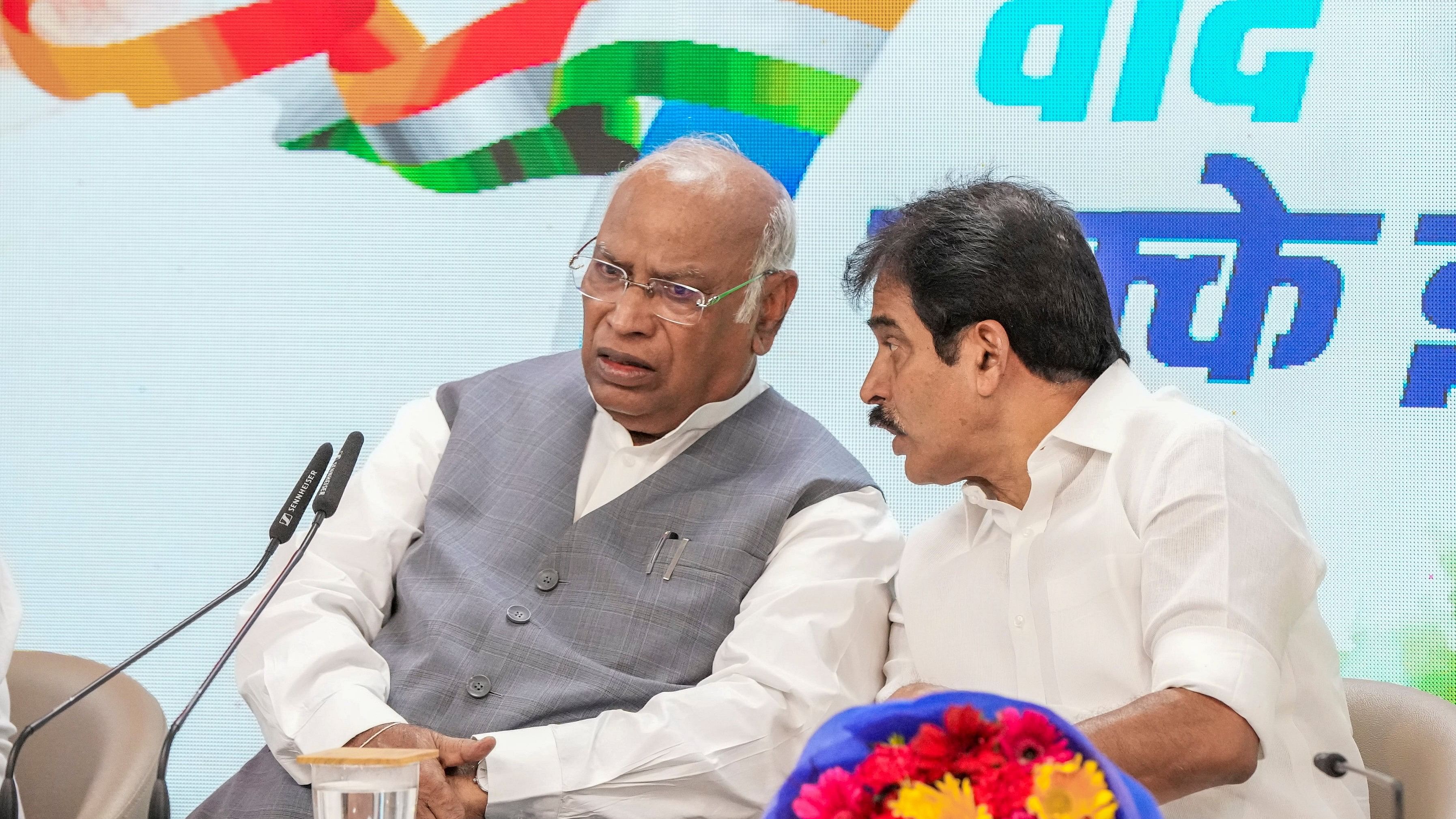 <div class="paragraphs"><p> Congress President Mallikarjun Kharge and party leader K C Venugopal </p></div>