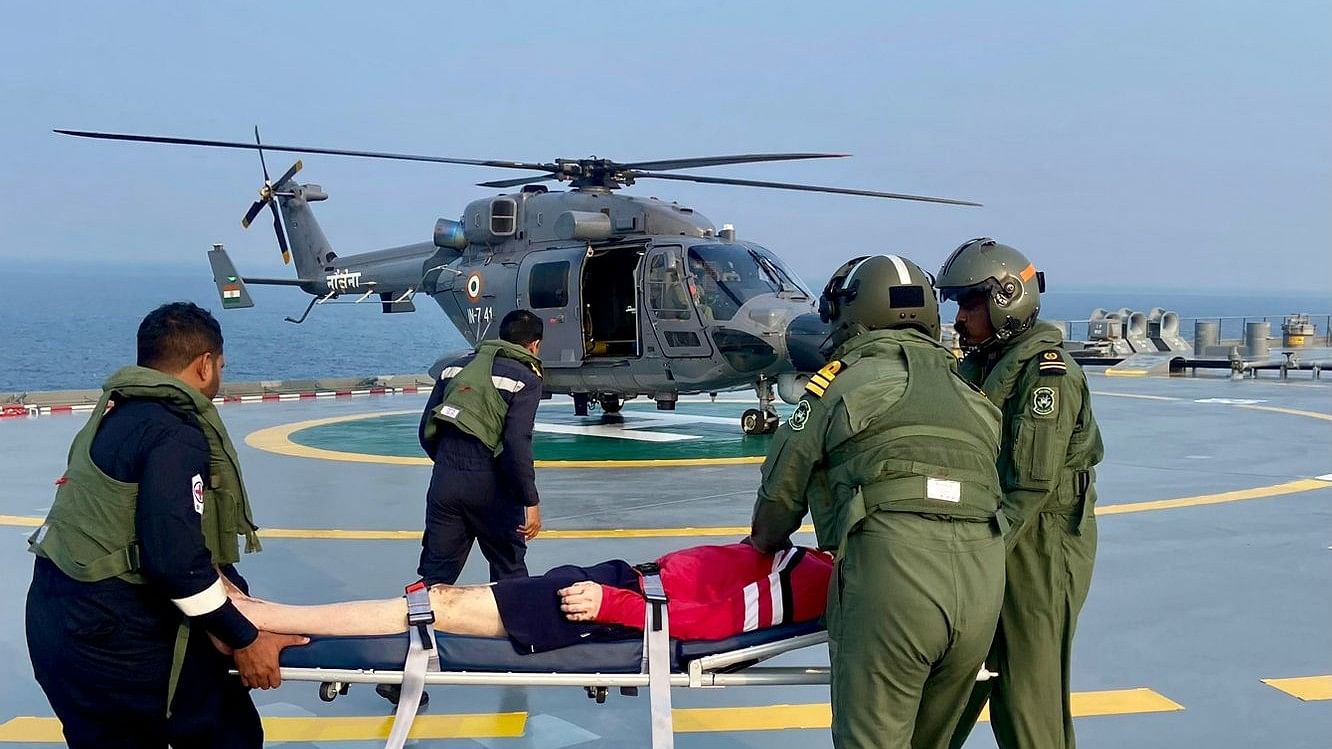 <div class="paragraphs"><p>The critically ill seafarer being transported via helicopter.</p></div>