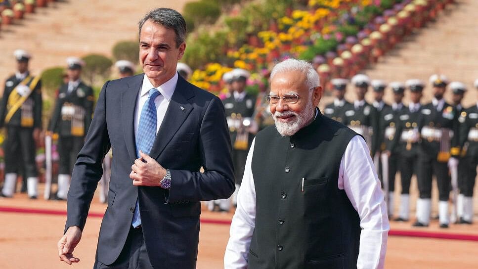 <div class="paragraphs"><p> Prime Minister Narendra Modi with Prime Minister of Greece Kyriakos Mitsotakis</p></div>