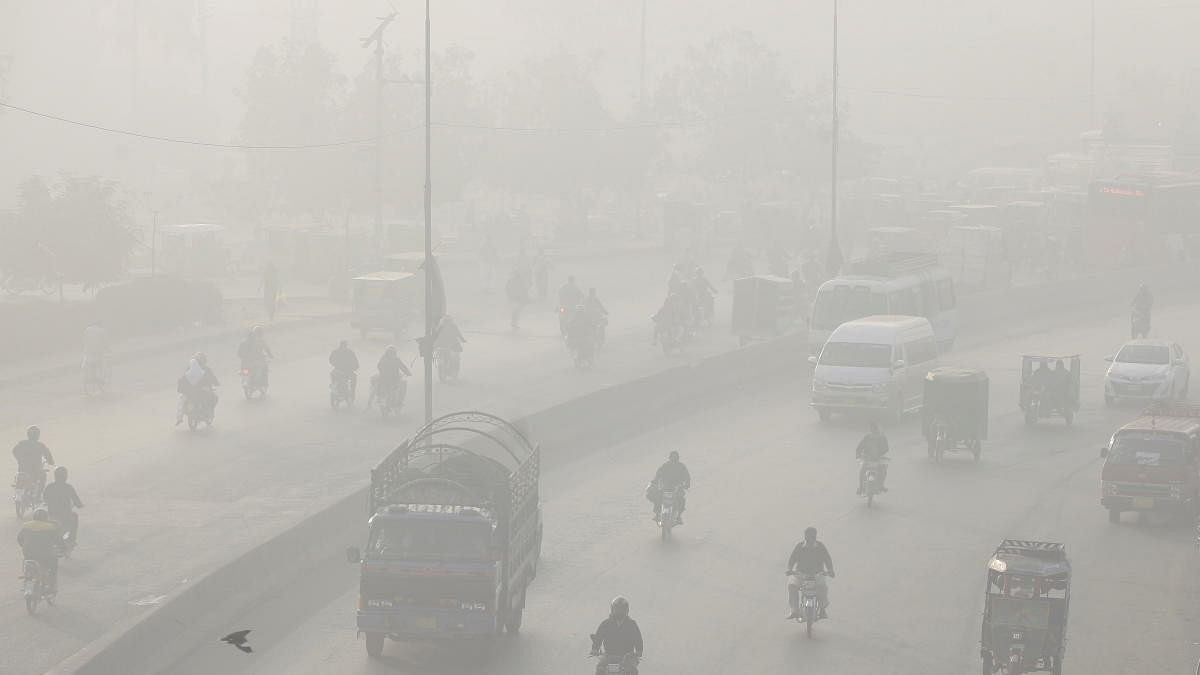 <div class="paragraphs"><p>Vehicles move amid dense smog in Lahore, Pakistan. (Representative image)</p></div>