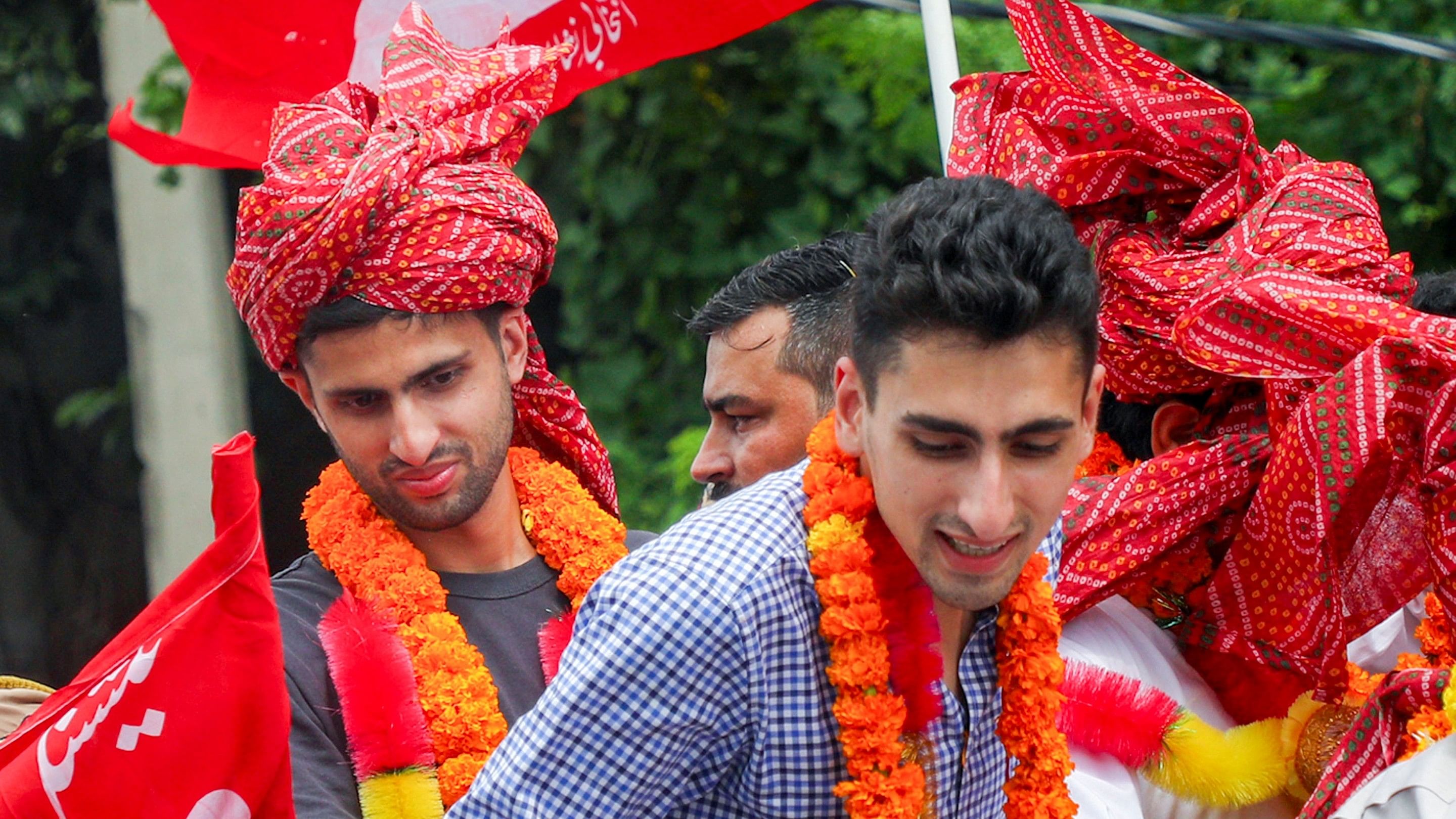 <div class="paragraphs"><p>J&amp;K CM Omar Abdullah's sons Zamir Abdullah and Zahir Abdullah.</p></div>