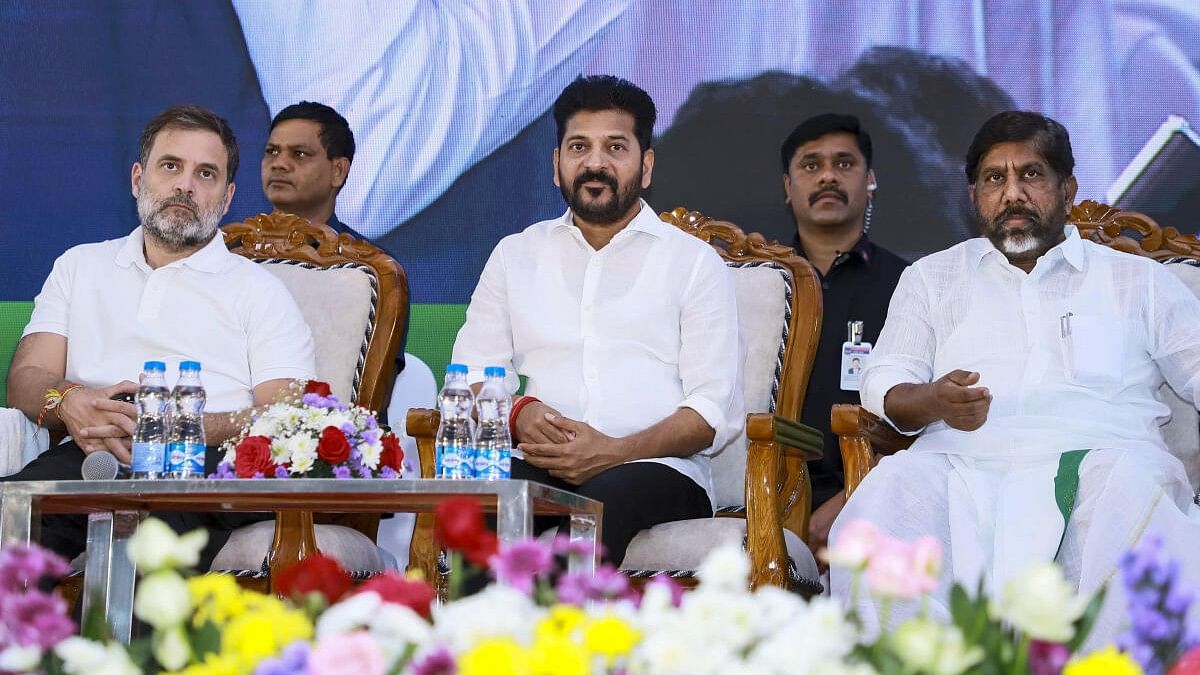 <div class="paragraphs"><p>Congress MP Rahul Gandhi, Telangana Chief Minister A. Revanth Reddy and Deputy CM Bhatti Vikramarka at the State Level Consultation on Caste Census at Bowenpally, Hyderabad, Tuesday, Nov. 5, 2024.</p></div>