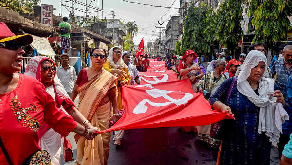 <div class="paragraphs"><p>CPI(M) rally in Kolkata</p></div>