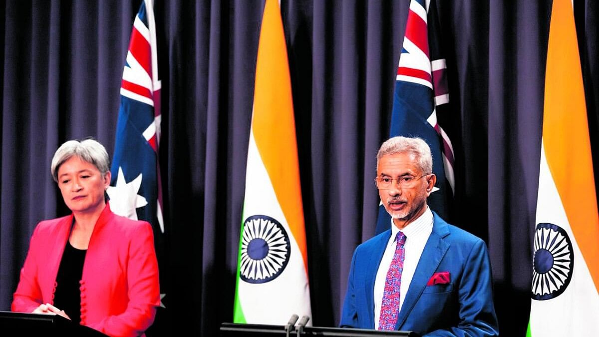 <div class="paragraphs"><p>External Affairs Minister S Jaishankar with Australian Foreign Minister Penny Wong during the 15th India - Australia Foreign Ministers’ Framework Dialogue, in Canberra, Australia.</p></div>