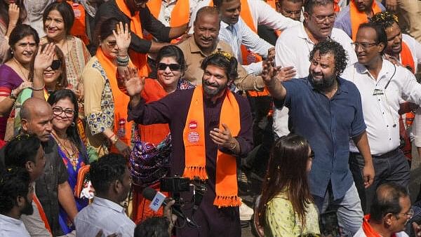 <div class="paragraphs"><p>MNS candidate and son of party Chief Raj Thackeray, Amit Thakeray during a rally to file his nomination papers for Maharashtra Assembly elections, in Mumbai.</p></div>